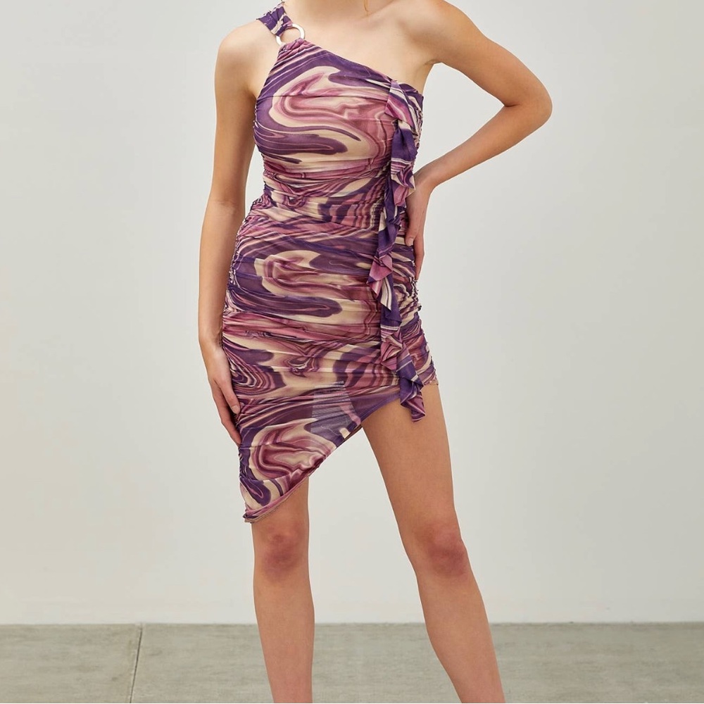 One Shoulder dress in French Violet. Perfect for a night out, date or brunch.